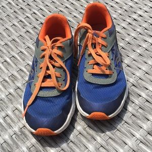Saucony big kids running shoes